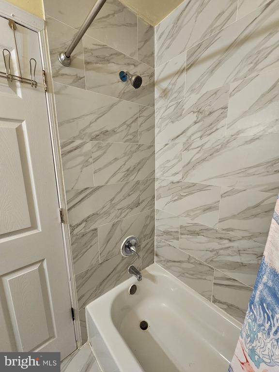 Building Photo - 1400 N Bouvier St