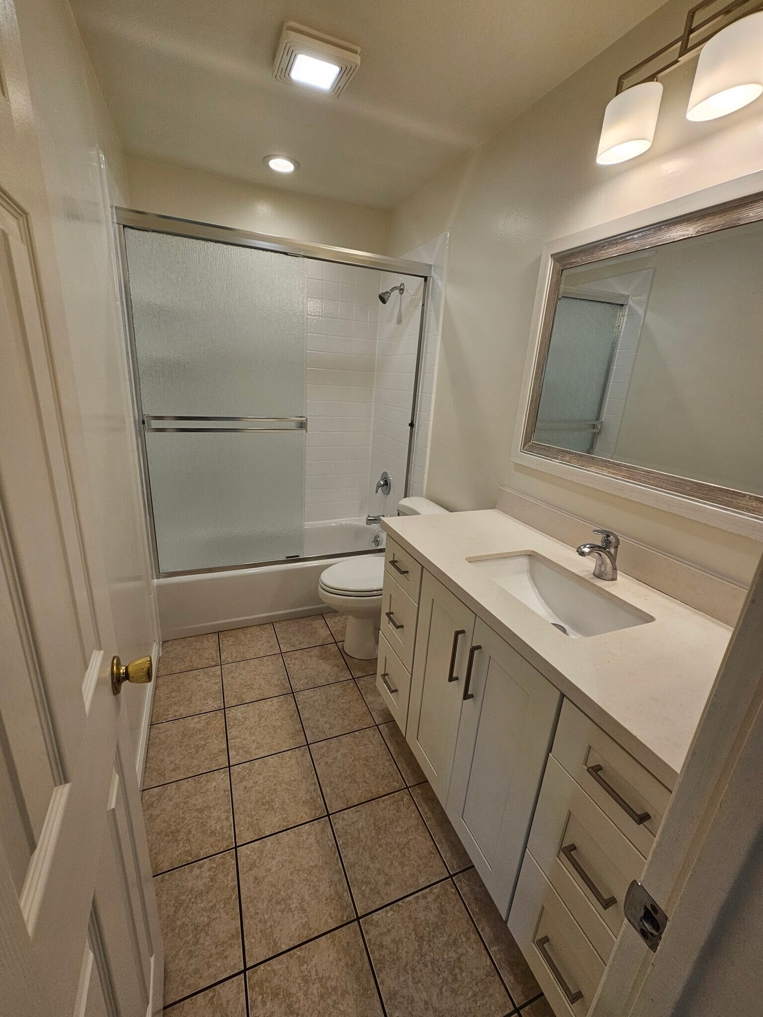 Building Photo - 7632 Amazon Dr