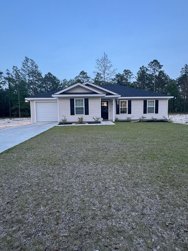 Building Photo - 465 Church Cir
