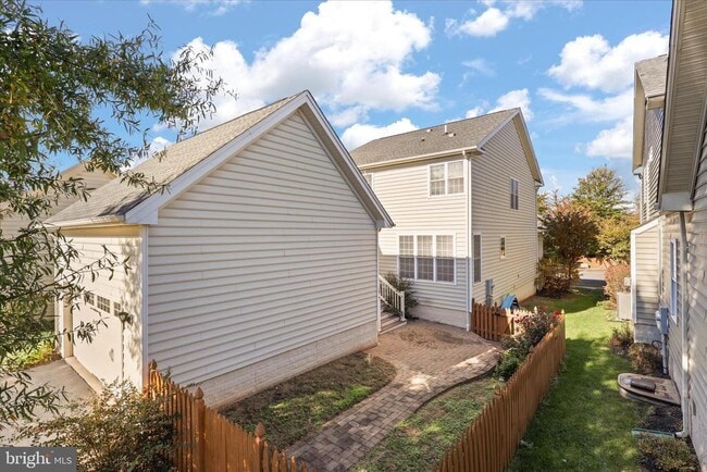 Building Photo - 15221 Londons Bridge Rd