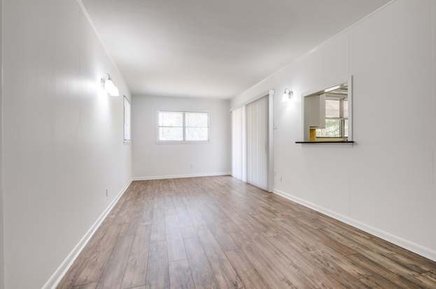 Building Photo - 600 Antler Dr