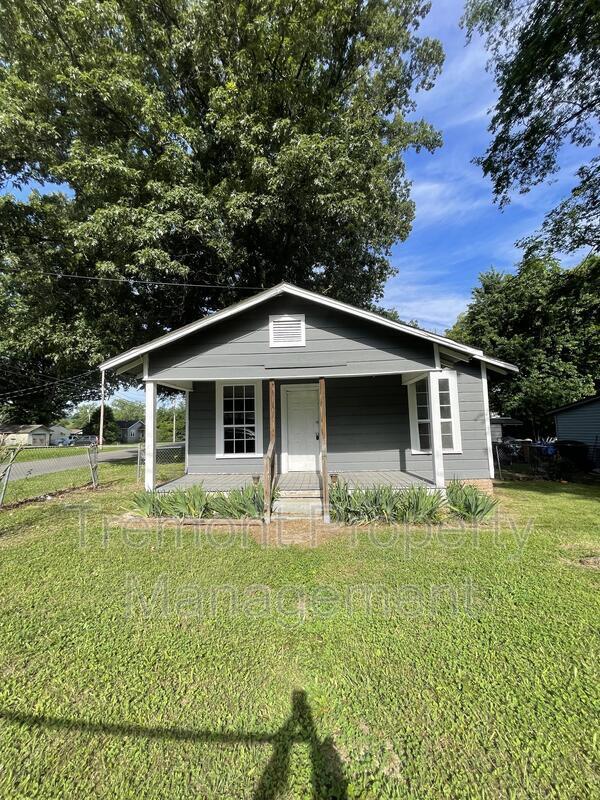 Primary Photo - 727 Carden Ave