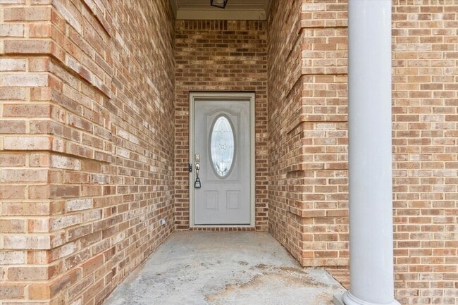 Building Photo - 25756 Iron Gate Dr