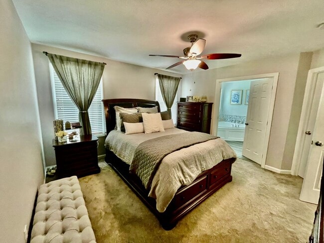 Building Photo - Modern Elegance: Newly Remodeled Home with 2-Car Garage in Wexford, PA