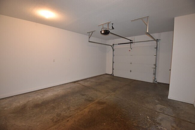 Building Photo - Harrison 315-319