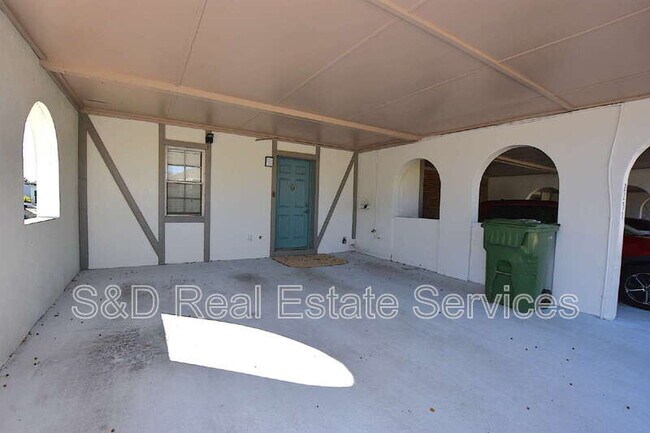 Building Photo - 2251 9th St SE