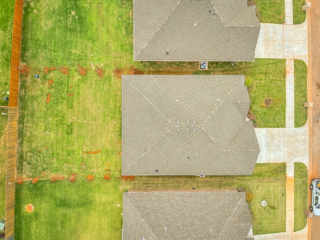 Building Photo - Newer Home + Deer Creek Schools + Storm Shelter
