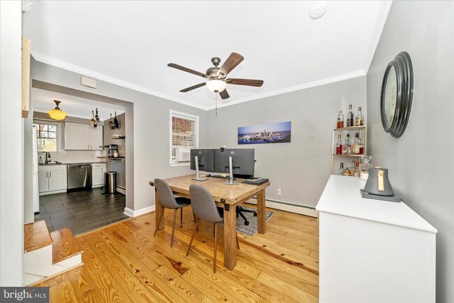 Building Photo - 313 N Market St