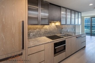 Building Photo - 1000 Auahi St