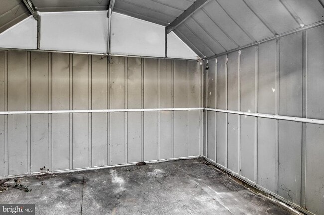 Building Photo - Coming Soon- Spacious 3 Bedroom Home with ...