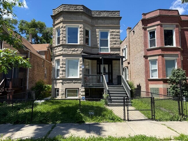 Building Photo - 6522 S Paulina St