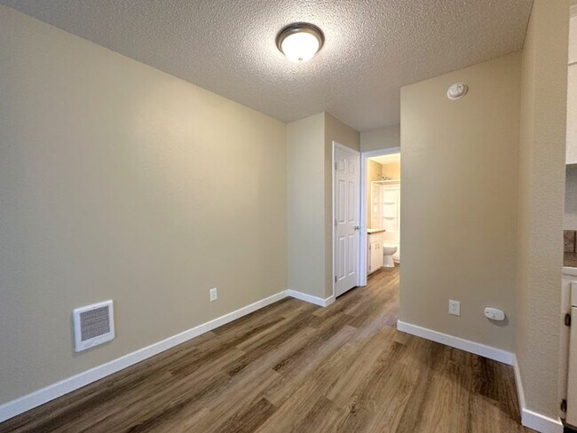 Interior Photo - Washington Oak Apartments