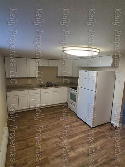 Building Photo - 829 5th St NE