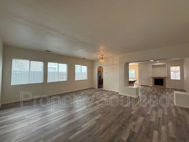 Building Photo - 3176 Penelope Dr