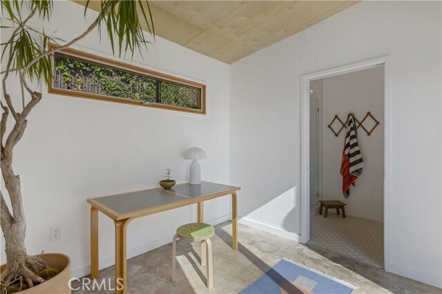 Building Photo - 6236 Springvale Dr