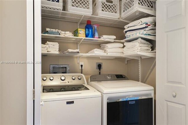 Building Photo - 2080 S Ocean Dr