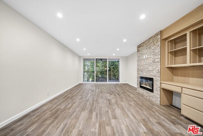 Building Photo - 911 Kings Rd