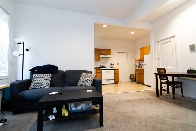 Building Photo - Allston 2bed close to BU available 9/1/2026 $3000/month