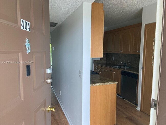Building Photo - 13000 SW 15th Ct