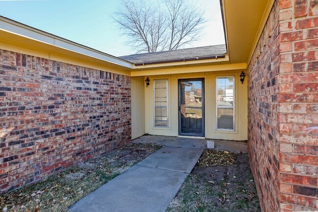 Building Photo - 3 bedroom rental in Ridgecrest!