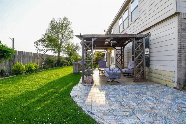 Building Photo - 6323 Channelbrook Ln