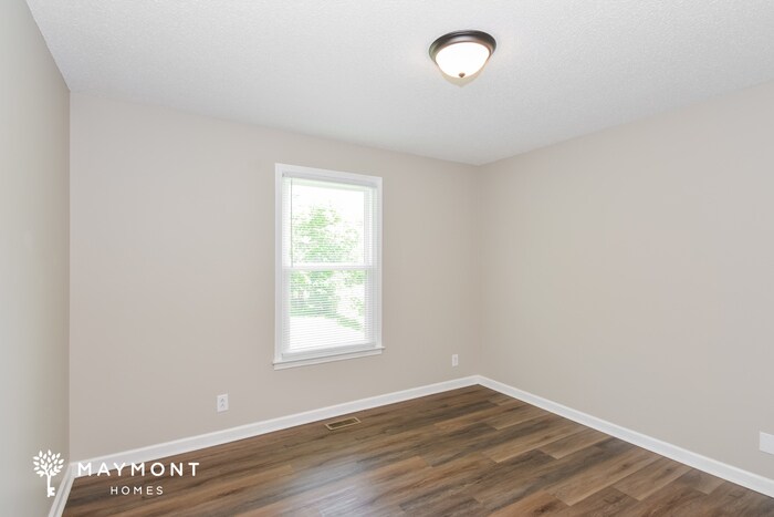 Building Photo - 403 Kelsey Dr