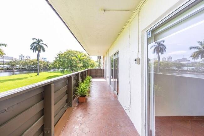 Building Photo - 8335 SW 72nd Ave