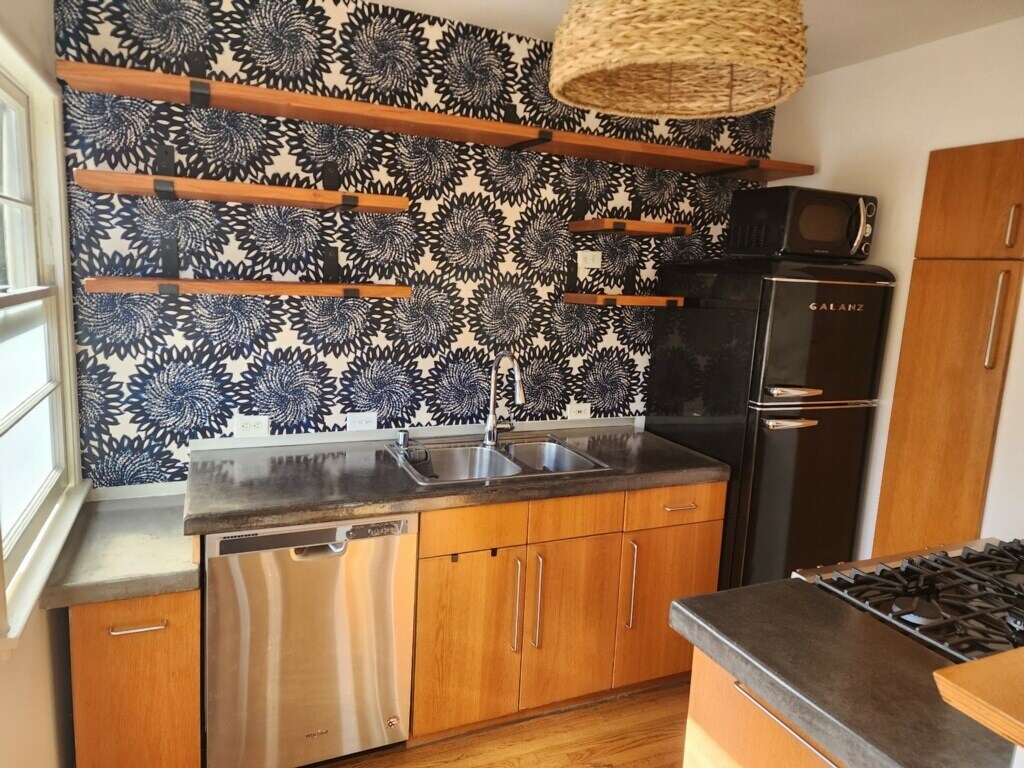 Kitchen - 3555 Beethoven St