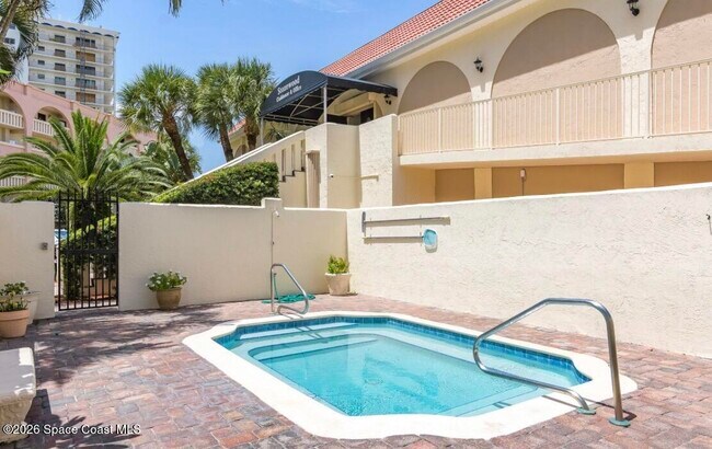 Building Photo - 840 N Atlantic Ave