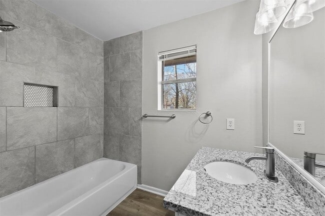 Building Photo - 455 Longstreet Rd