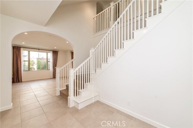 Building Photo - 112 Anthem