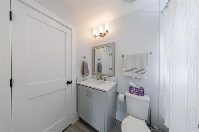 Building Photo - 1000 Loliver Ln