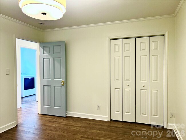 Building Photo - 6414 Greencove Dr