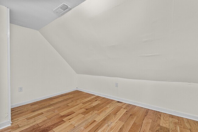 Building Photo - 693 Dixwell Ave