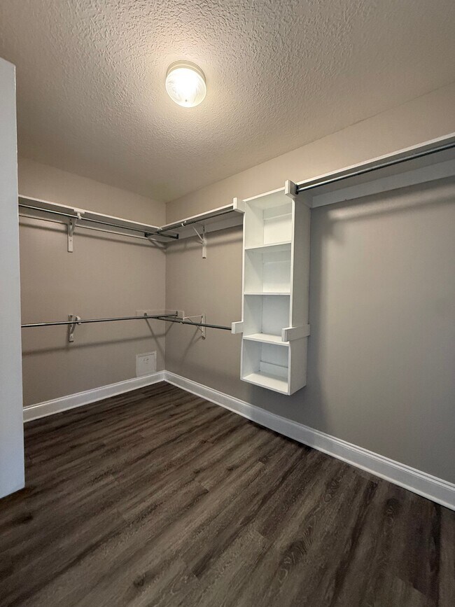 Building Photo - 1003 Moss Creek Cir