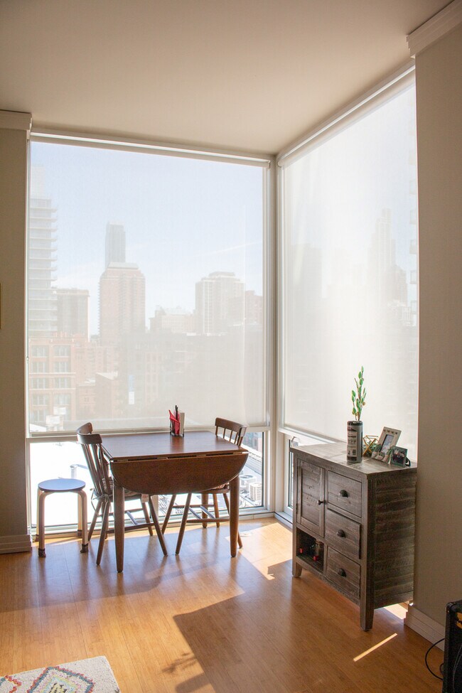 Building Photo - 170 W Polk St