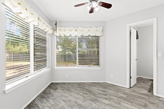 Building Photo - 16802 Bailey Jean Dr
