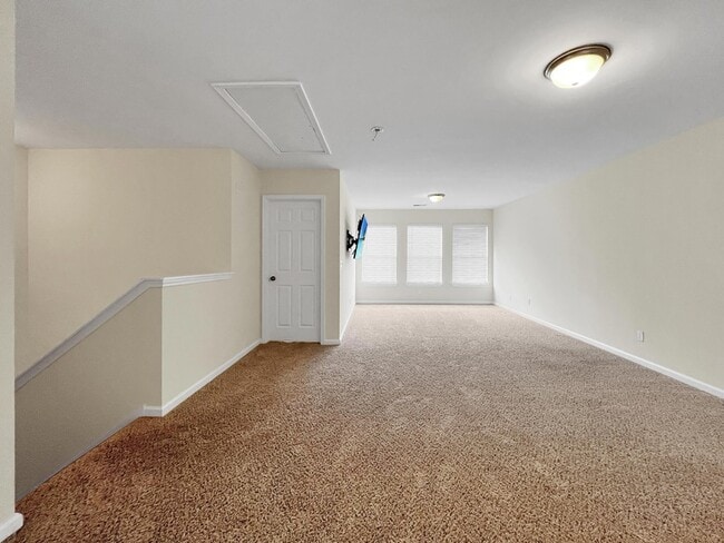 Building Photo - 4824 Willow Brook Ln