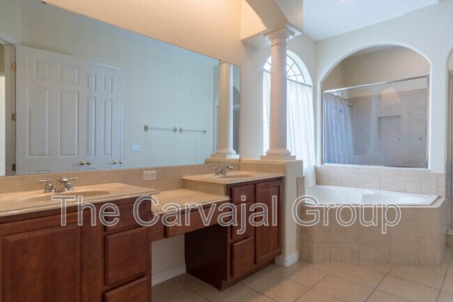 Building Photo - 16114 Bristol Lake Cir