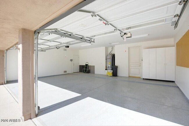 Building Photo - 11934 E Sand Hills Rd