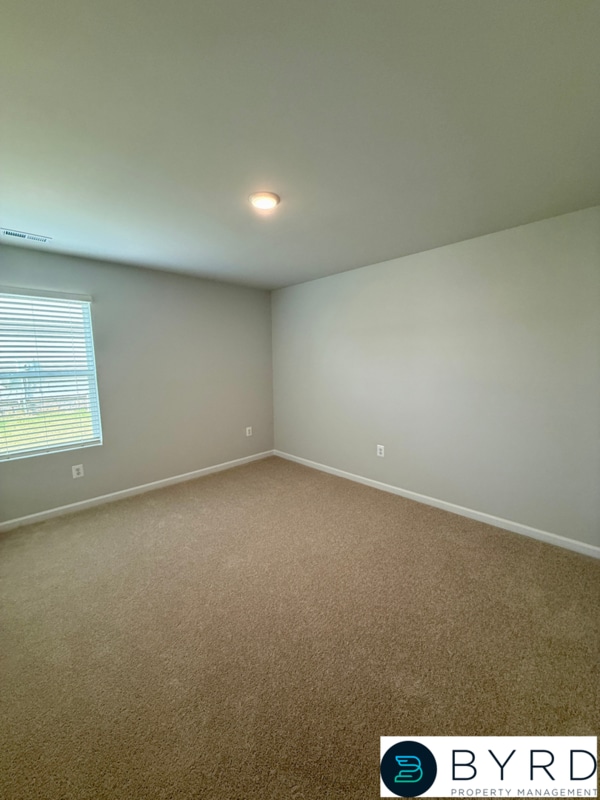 Building Photo - 421 Rivanna Hl Rd