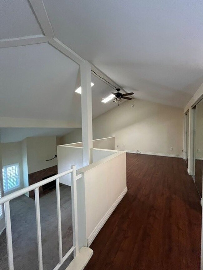 Building Photo - 259 Donax Ave