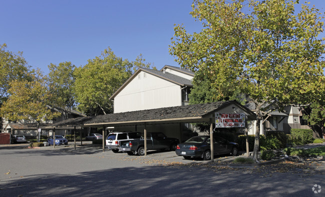 Building Photo - Golf Course Square Apartments