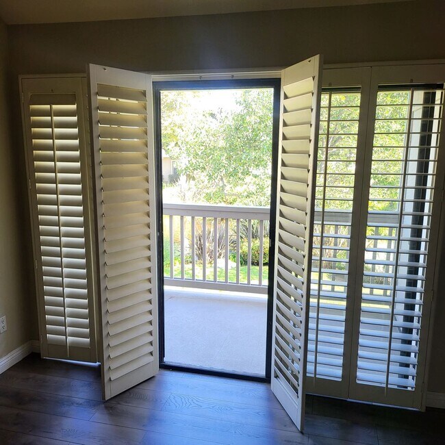 Building Photo - Carmel Valley, 1 bedroom plus loft (office or 2nd bedroom), Fireplace, Balcony, Wonderful surroun...
