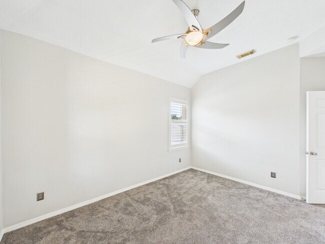 Building Photo - 6206 Canyon Run Ct