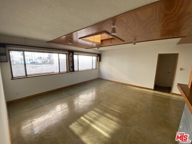 Building Photo - 1524 10th St