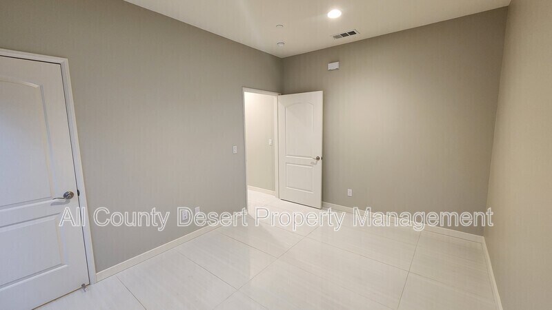 Building Photo - 44801 Beringer Dr