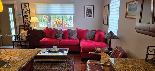 Building Photo - 4317 SW 62nd Ave