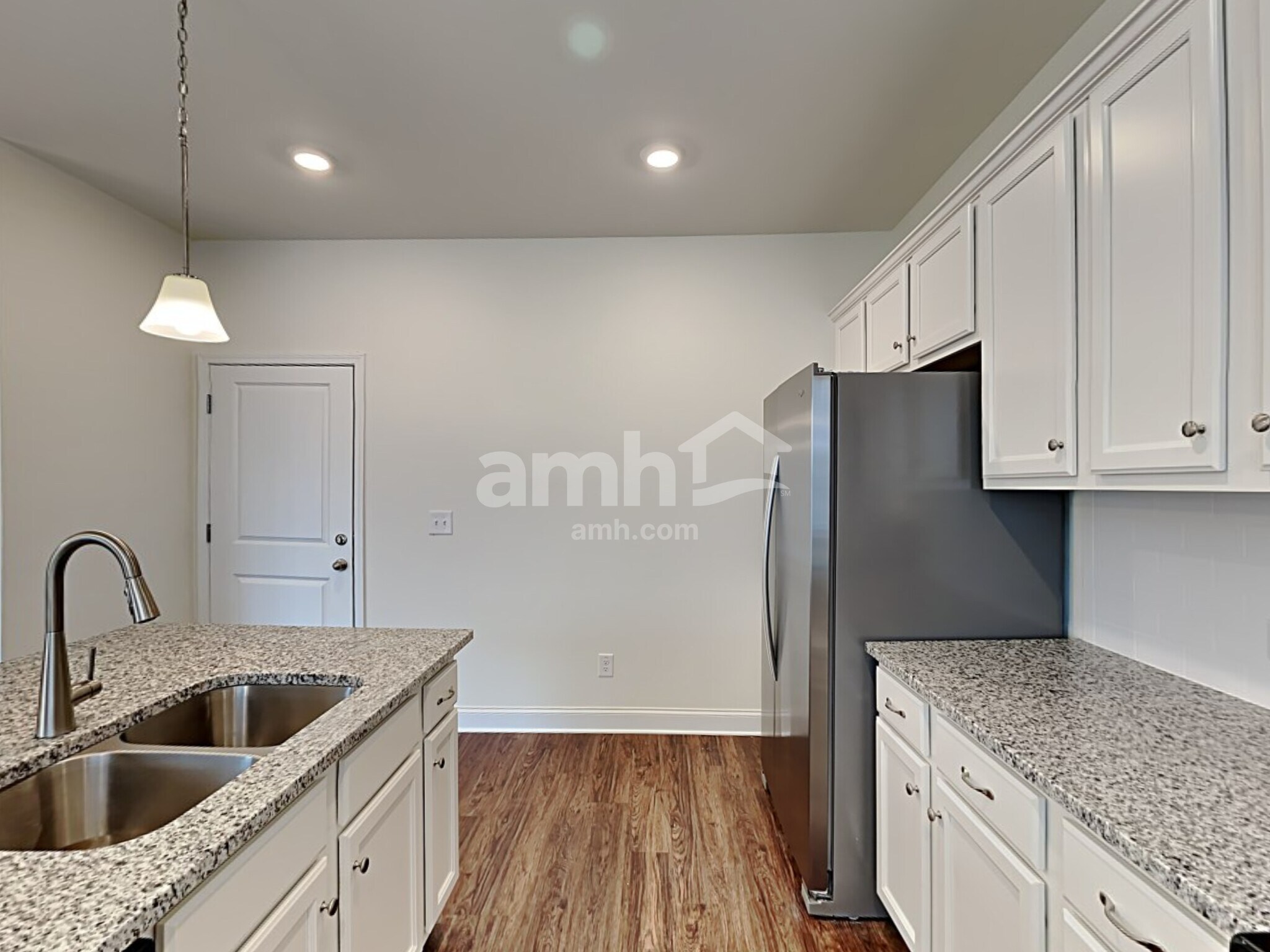 Building Photo - 8105 Brookbend Dr
