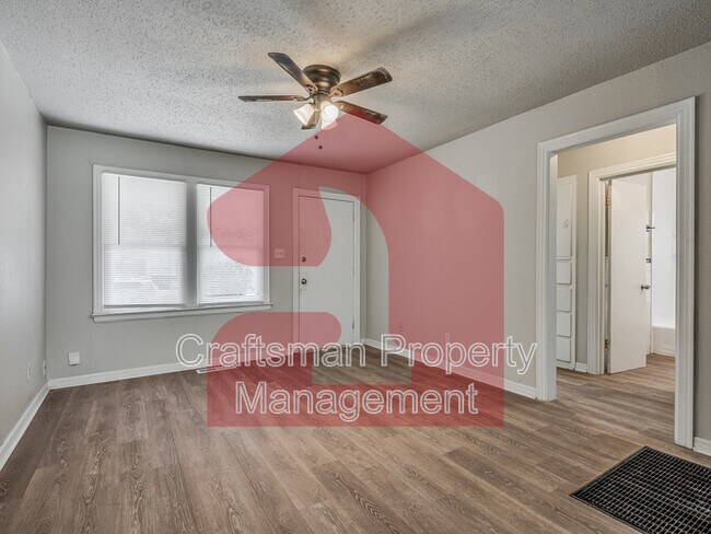 Building Photo - 1201 Carverdale Dr